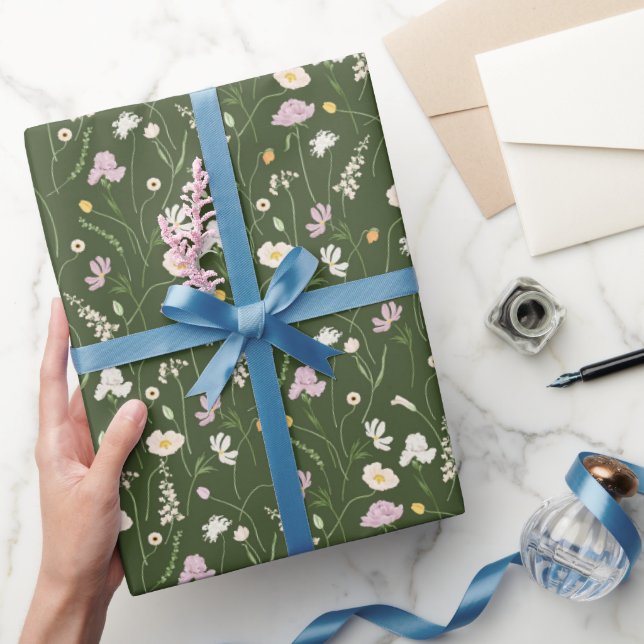 Dunkle grüne Wiese Geschenkpapier (Schenken)