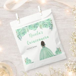 Dunkle Haut Prinzessin Mint Floral Quinceanera Geschenktütchen