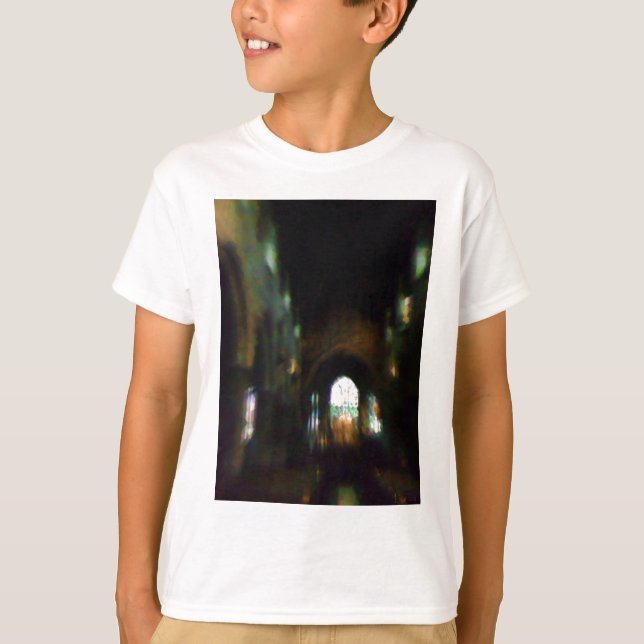 Dunkle Kirche T-Shirt (Vorderseite)