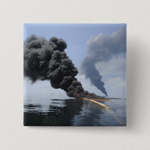 Dunkle Rauchwolken und Feuer tauchen 3 auf Button