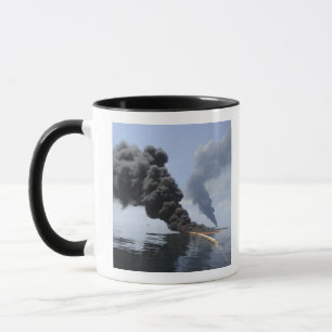 Dunkle Rauchwolken und Feuer tauchen 3 auf Tasse
