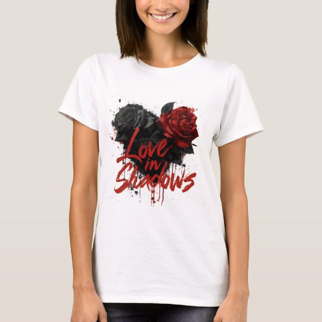 Dunkle Romance Grafik mit Schwarz und Rote Rosen T-Shirt (Vorderseite)