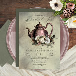 Dunkle Sage | Dusky Rose Winter Floral Bridal Tee Einladung<br><div class="desc">Ein verzierter, Vintager Teekessel liegt an einem ätherischen, blumengeschmückten Blumenstrauß mit weißen, winterweißen, duskischen Rose und dunklem Salbei, sowie der Schriftzeichen "Bridal Tea", mit dem die Braut mit Aquarell-Imitate geehrt wird. Alle Texte sind editierbar, mit Ausnahme des Skripttextes "Bridal Tea", der nur vom Designer bearbeitet werden kann. Composite Design von...</div>