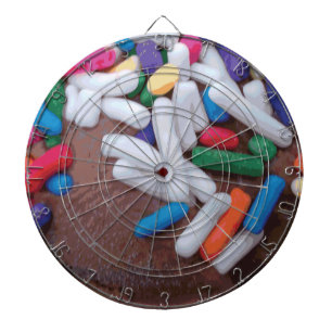 Dunkle Schokolade Eiscreme mit Regenbogensprinklen Dartscheibe