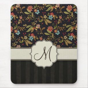Dunkle Slavic-Art mit Blumen Mousepad