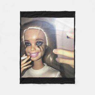 Dunkle Spaß Puppe Rauchen Selfie Parody Fleecedecke