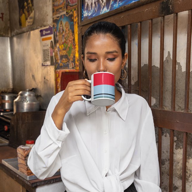 Dunkle Uniformen Streifen Kaffeetasse (Von Creator hochgeladen)