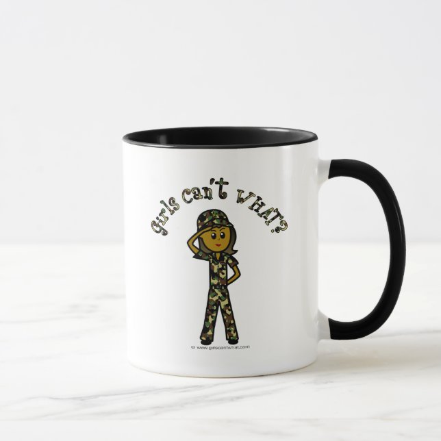 Dunkle weibliche Armee-Mädchen Tasse (Rechts)
