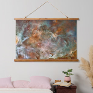 Dunkle Wolken von Carina Nebula Hubble Space Wandteppich Mit Holzrahmen