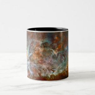Dunkle Wolken von Carina Nebula Hubble Space Zweifarbige Tasse
