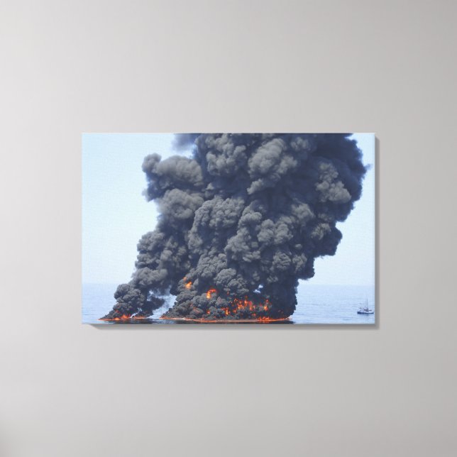Dunkle Wolken von Rauch und Feuer tauchen auf 2 Leinwanddruck (Vorderseite)