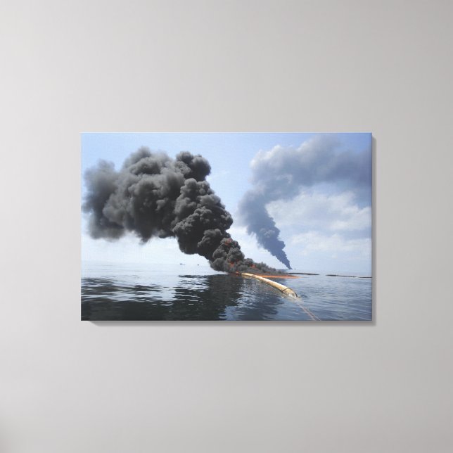 Dunkle Wolken von Rauch und Feuer tauchen auf 3 Leinwanddruck (Vorderseite)