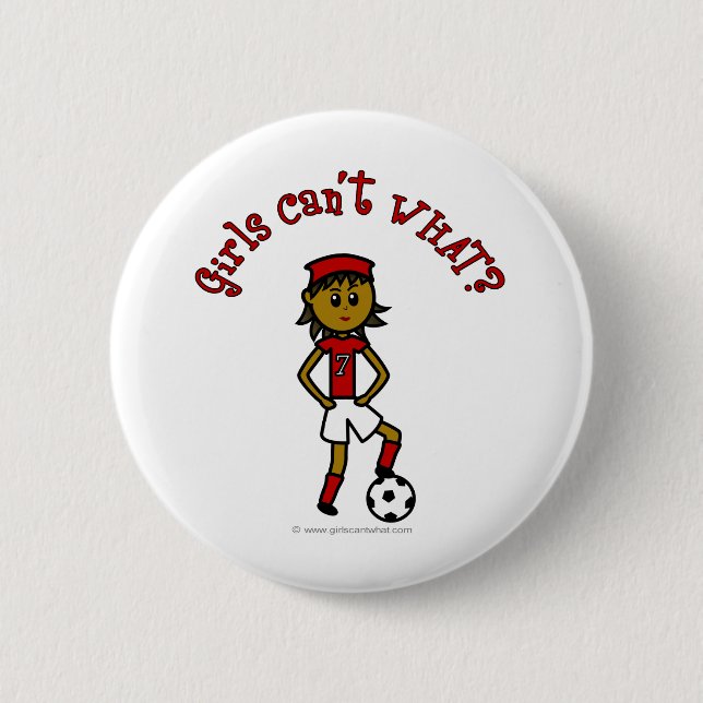 Dunkler Frauenfußball in roter Uniform Button (Vorderseite)