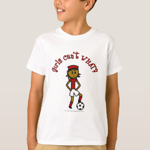 Dunkler Frauenfußball in roter Uniform T-Shirt