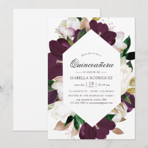 Dunkler Pflaumensamt und weißer Blumenquinceñera Einladung