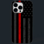 Dunkler und robuster Stil | Brandschutz an der dün title_seo2<br><div class="desc">Ein iPhone OtterBox Gehäuse mit einer dunklen und bedrückten Feuerwehrflagge mit einer lebhaften roten Linie, die durch die Mitte führt. Im Hintergrund ist eine verblasste dunkle amerikanische Fahne, die subtil genug ist, um unter dem Radar zu fliegen, aber lebendig genug, um ein klares Zeichen des Patriotismus zu sein. Sein einzigartiges...</div>