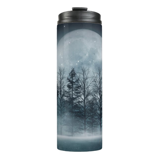 Dunkler Wald. Schöne dunkle Szene mit Bäumen, groß Thermosbecher (Vorderseite)