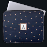Dunkles Blau & Rose Gold Pink Glittery Sterne Star Laptopschutzhülle<br><div class="desc">Benutzerdefiniertes Design</div>