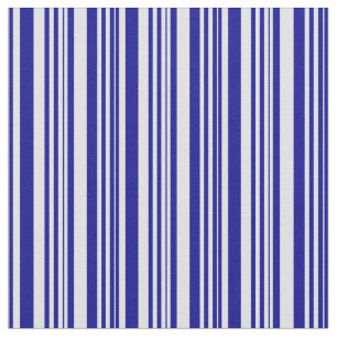 Dunkles Blau- und Lavendelmuster Stoff