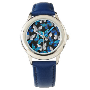 Dunkles Nahtloses Muster mit blauen Schmetterlinge Armbanduhr
