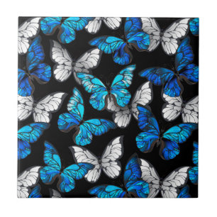 Dunkles Nahtloses Muster mit blauen Schmetterlinge Fliese