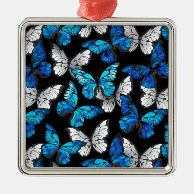 Dunkles Nahtloses Muster mit blauen Schmetterlinge Ornament Aus Metall (Vorne)