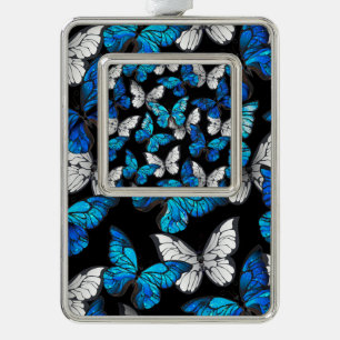 Dunkles nahtloses Muster mit blauen Schmetterlinge Rahmen-Ornament Silber