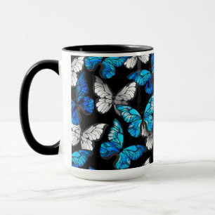 Dunkles Nahtloses Muster mit blauen Schmetterlinge Tasse
