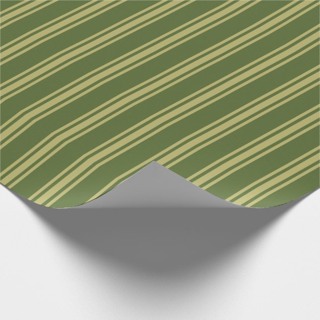 Dunkles Olive Green und dunkles Khaki Stripmuster Geschenkpapier (Ecke)
