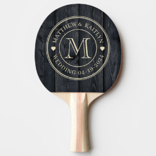 Dunkles verbranntes Holz Hochzeitsmonogramm Herz Tischtennis Schläger