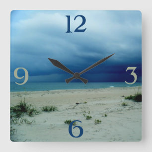 Dunkles Wasser-Strand-Foto Quadratische Wanduhr