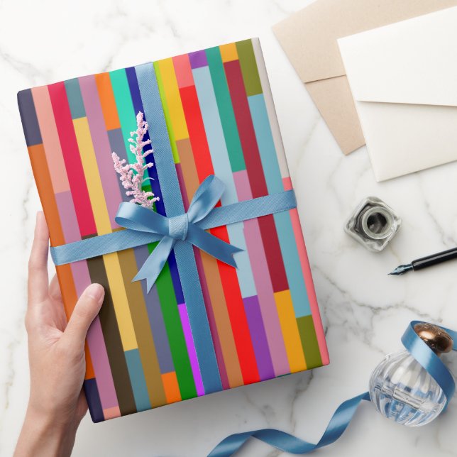 Dünne farbige Streifen Geschenkpapier (Schenken)