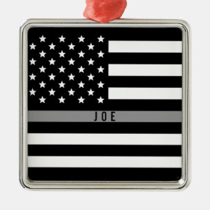 Dünne graue Linie Flagge-Monogramm Ornament Aus Metall