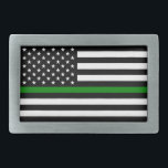 Dünne grüne Flagge: Patriotische Militärveteranen Rechteckige Gürtelschnalle<br><div class="desc">Die Thin Green Line Flagge ist ein Symbol für die Unterstützung des Militärs der Vereinigten Staaten. Die dünne grüne Linie repräsentiert die Männer und Frauen, die in den Streitkräften dienen und die Nation und ihre Bürger schützen. Die Fahne wird oft neben der amerikanischen Fahne angezeigt, um die Anerkennung für die...</div>