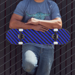 Dünne schwarze und blaue Diagonalstreifen Skateboard