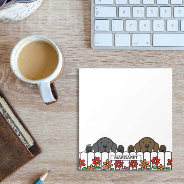 Duo Labrador personnalisé vous regardant Bloc-note (Personalized Labrador Duo Watching Design for Black Lab and Chocolate Lab Owners.  Cute Cartoon.)