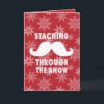 DURCH DIE SCHNEEKARTE TRETEN FEIERTAGSKARTE<br><div class="desc">Liebe du Schnurrbart Spaß? Viel Spaß,  diese lustigen Weihnachts-Grußkarten in dieser Urlaubssaison an Ihre Familie und Freunde zu schicken. DURCH DEN SCHNEE MIT RETRO,  FUNNY WHITE MUSTACHE AUF EINER ROTEN SCHNEEFLAKE HINTERGRUND CHRISTMAS URLAUB GREETING CARD. MOVIEFUN©</div>