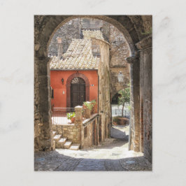 Durch einen Bogengang in Narni, Umbrien, Italien Postkarte