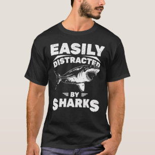 Durch Haie leicht abgelenkt Hai-Angriff Humor Sha T-Shirt