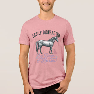 Durch Hunde und Pferde leicht abgelenktes Shirt-De Tri-Blend Shirt