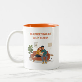 Durch jede Jahreszeit gemeinsam - Romantischer Paa Zweifarbige Tasse