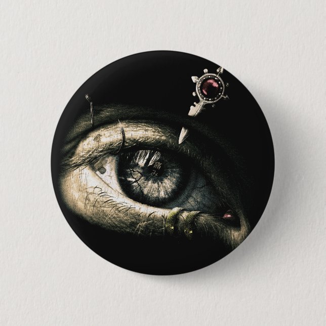 Durchbohrte Vision - Gothic Design Button (Vorderseite)