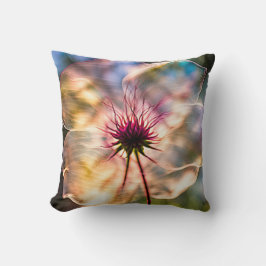 Durchsichtige Blume bei Sonnenlicht Kissen