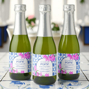 Dusche mit blauen Fliesen und Bougainvilleas