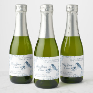 Dusche mit Dusche aus blauem Mund Weinkeller