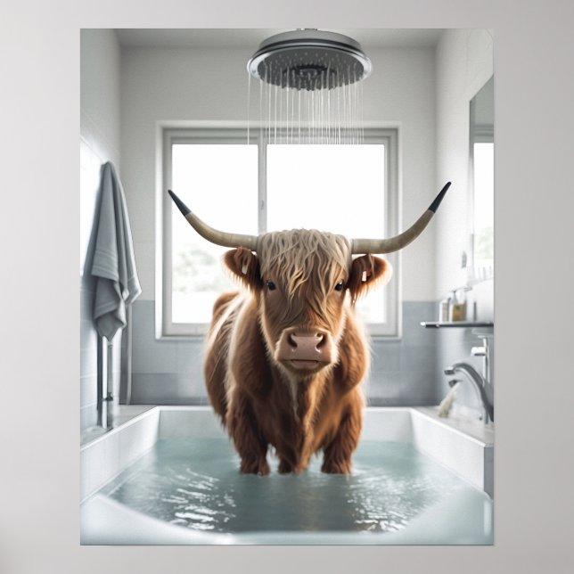 Duschende schottische Hochland Kuh Badezimmer Kuns Poster (Vorne)
