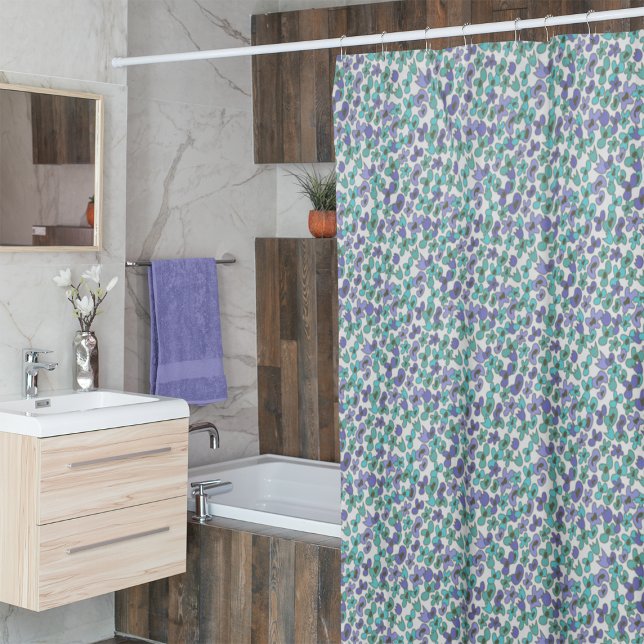 Duschvorhang aus Tiny Blue & Green Blume (Von Creator hochgeladen)