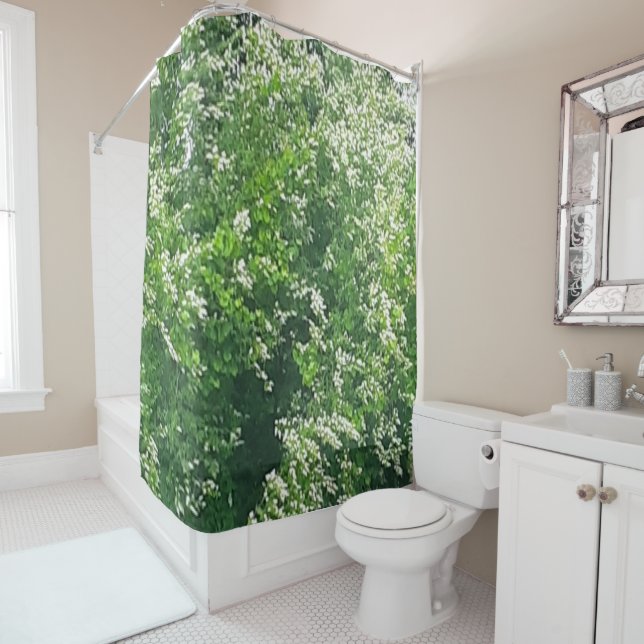 Duschvorhang mit weißem Blumen (Beispiel)