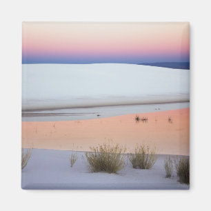 Dusk Himmel reflektiert in Pool Wasser aus Magnet