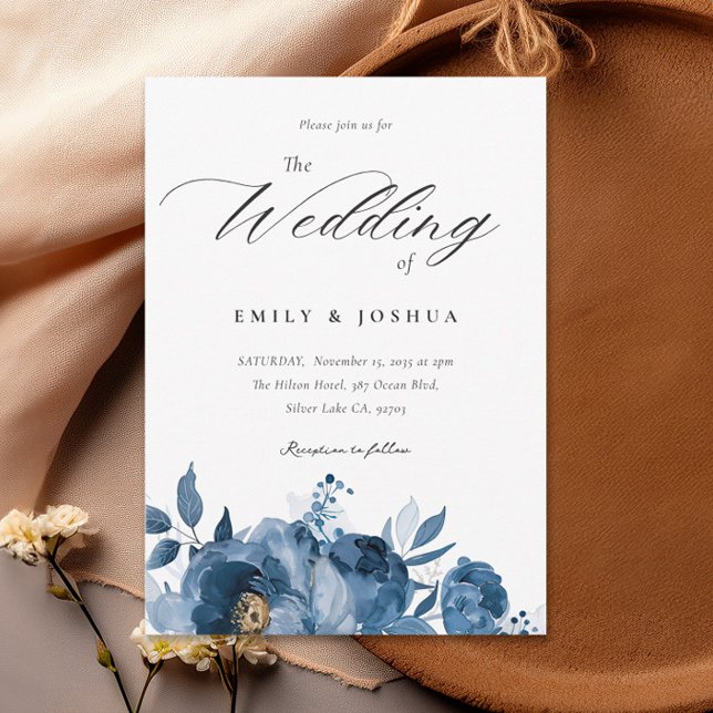 Dusky Blue Gold Floral Wedding Einladung (Von Creator hochgeladen)